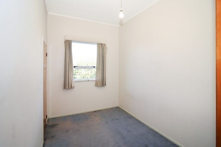 Photo of property in 21 Paynters Avenue, Strandon, New Plymouth, 4312