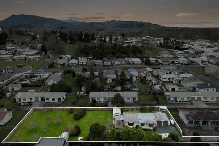 Photo of property in 13 Bradley Street, Paeroa, 3600