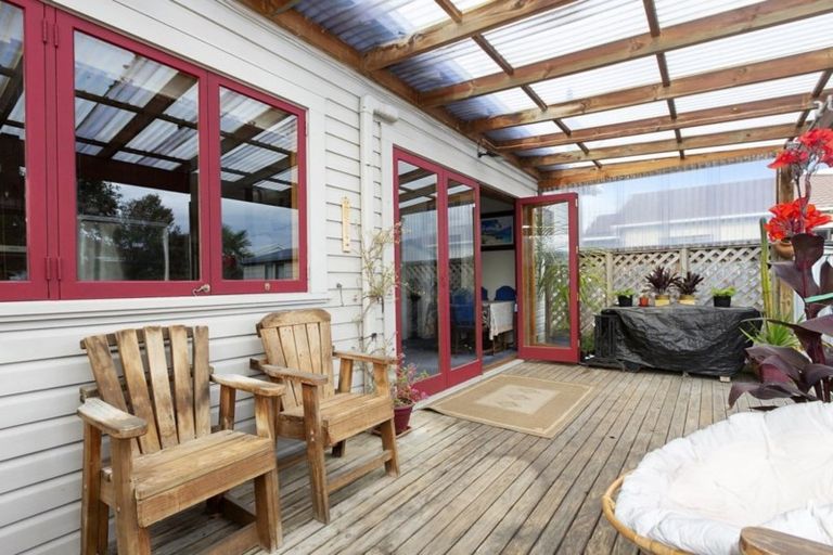 Photo of property in 24 Hargest Crescent, Saint Kilda, Dunedin, 9012