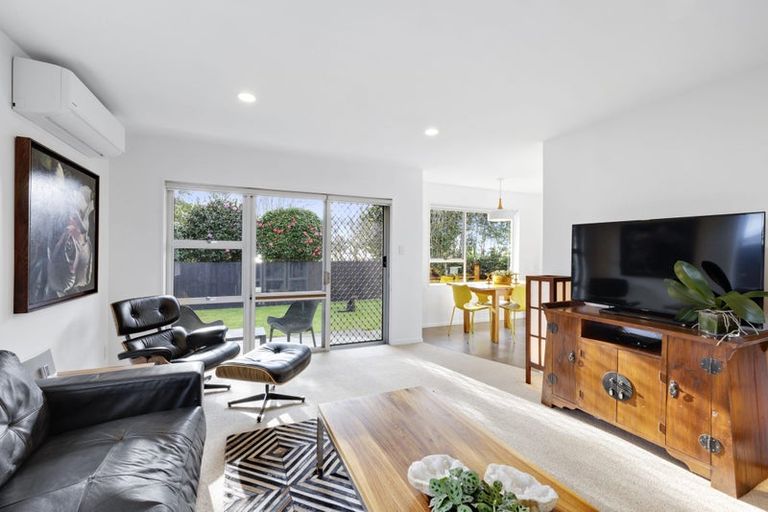 Photo of property in 35b Clemow Road, Fitzroy, New Plymouth, 4312