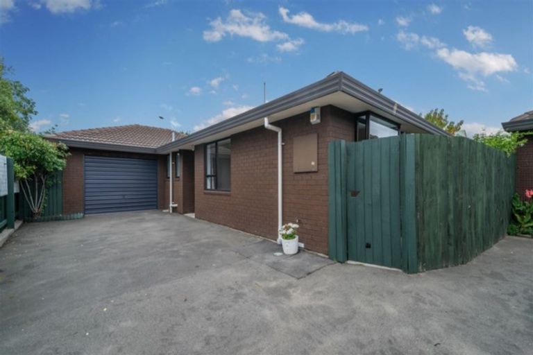 Photo of property in 4b Coppell Place, Hillmorton, Christchurch, 8025