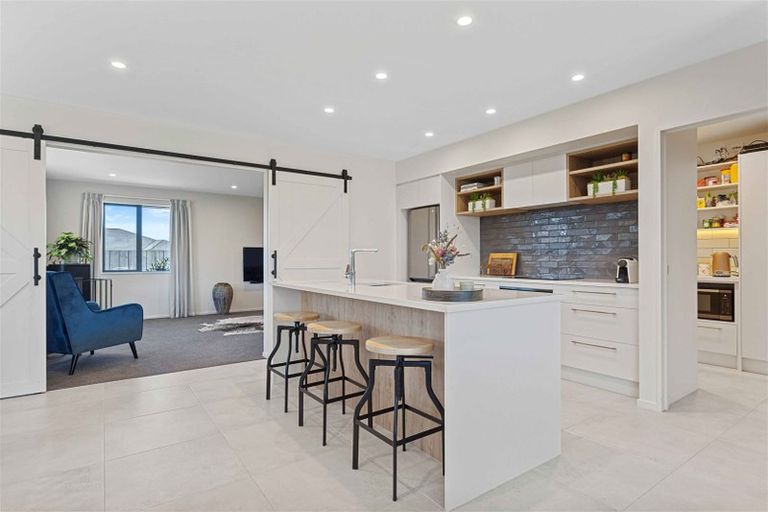 Photo of property in 8 Rosewood Drive, Amberley, 7410