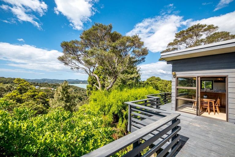 Photo of property in 1/7 Alston Avenue, Kelston, Auckland, 0602