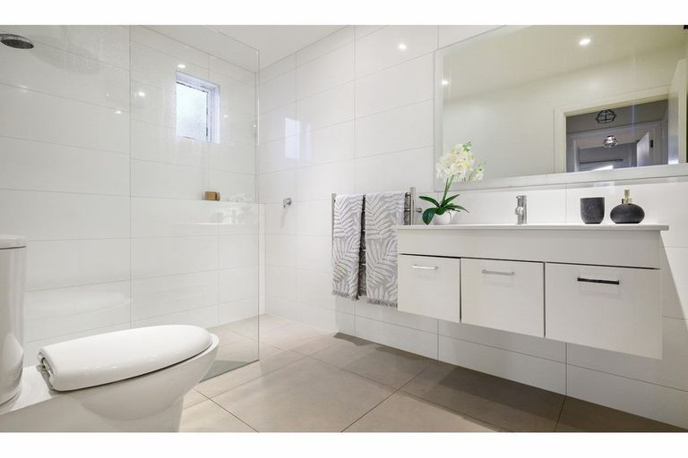 Photo of property in 77 Glenfield Crescent, Mairehau, Christchurch, 8052