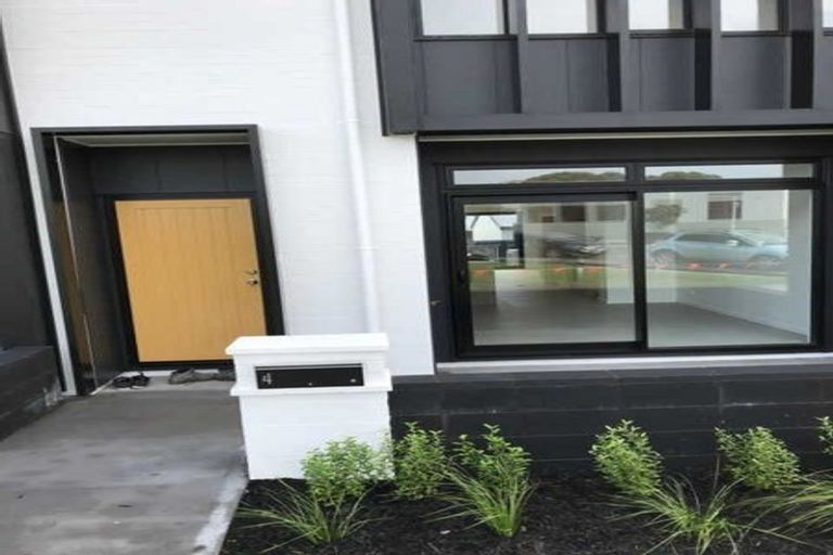 Photo of property in 4 Alexander Willis Crescent, Hobsonville, Auckland, 0616