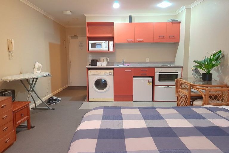 Photo of property in Aitken Street Apartments, 411/5 Aitken Street, Thorndon, Wellington, 6011