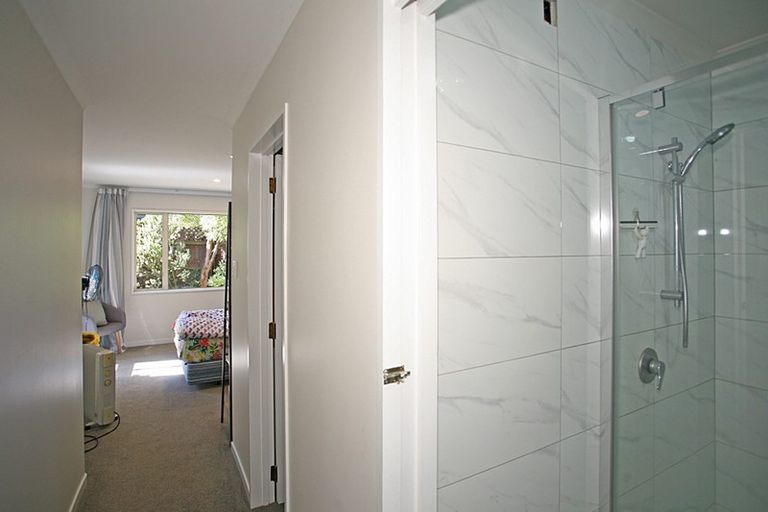 Photo of property in 408a Memorial Avenue, Burnside, Christchurch, 8053