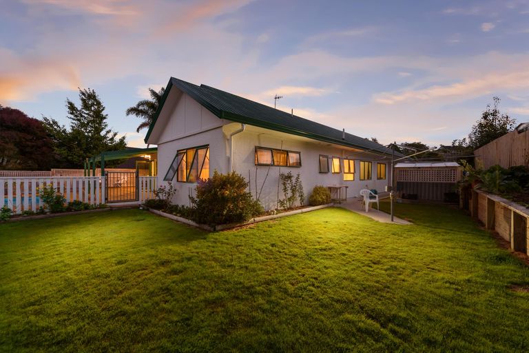Photo of property in 51 Fairview Place, Te Puke, 3119