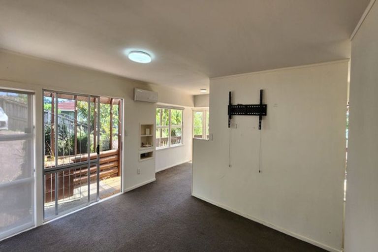 Photo of property in 62a Captain Scott Road, Glen Eden, Auckland, 0602