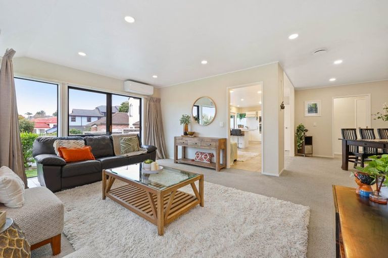 Photo of property in 47 Loloma Drive, Half Moon Bay, Auckland, 2012