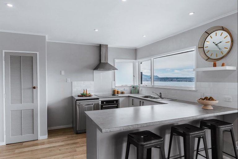 Photo of property in 88 Wakeman Road, Acacia Bay, Taupo, 3330