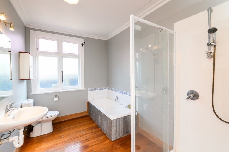 Photo of property in 7 Argyle Avenue, Takaro, Palmerston North, 4410