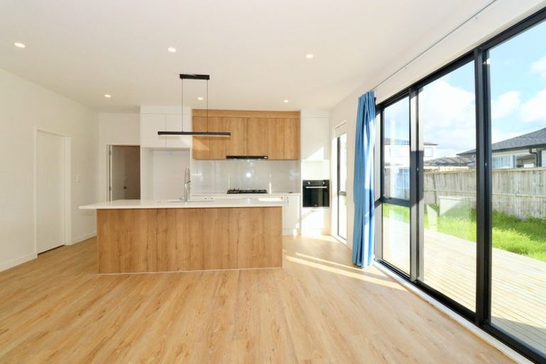 Photo of property in 213 Old Wairoa Road, Papakura, 2110
