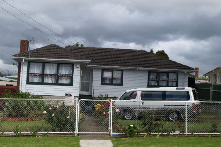 Photo of property in 6 Parker Crescent, Otara, Auckland, 2023