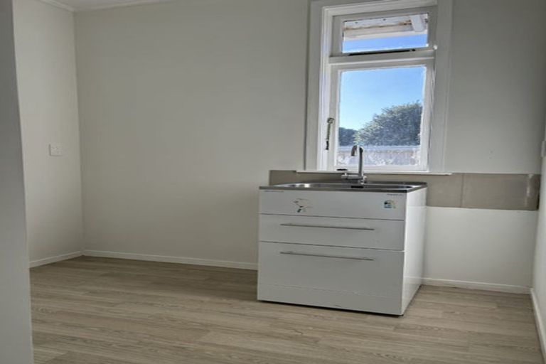 Photo of property in 73 Kauri Street, Miramar, Wellington, 6022