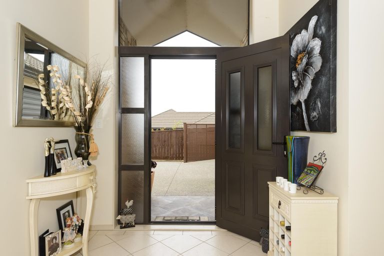 Photo of property in 12 Tennyson Avenue, Kelvin Grove, Palmerston North, 4414