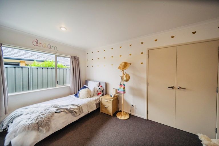 Photo of property in 33 Mcnaughton Place, Onekawa, Napier, 4110