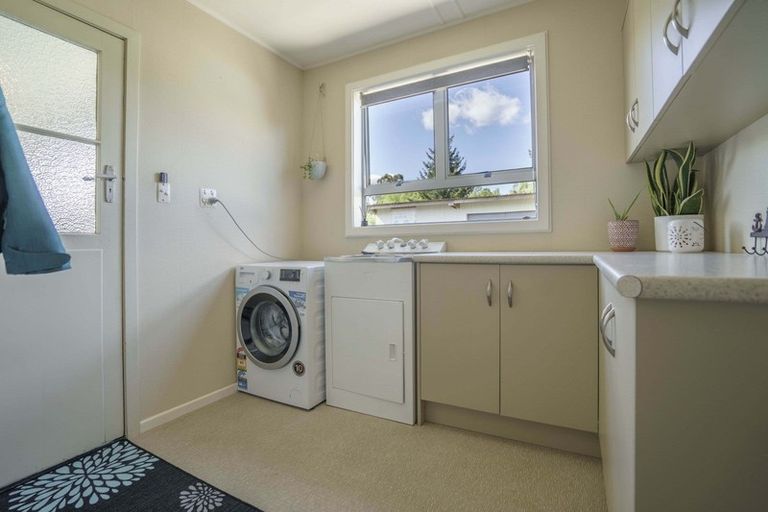 Photo of property in 23 Home Street, Manapouri, 9679