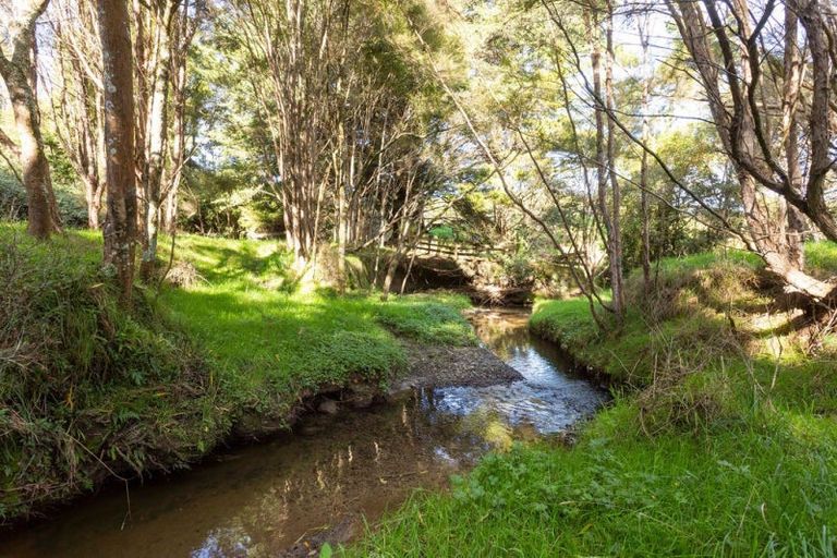 Photo of property in 496 Pukeatua Road, Dannevirke, 4975