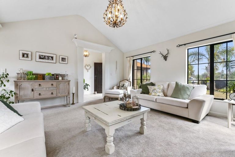 Photo of property in 31 Oreti Crescent, Papamoa Beach, Papamoa, 3118