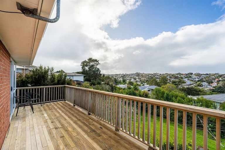 Photo of property in 135 Forrest Hill Road, Forrest Hill, Auckland, 0620