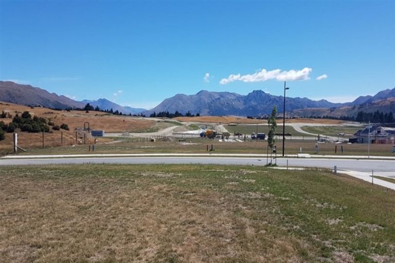 Photo of property in 59 Mount Nicholas Avenue, Wanaka, 9305