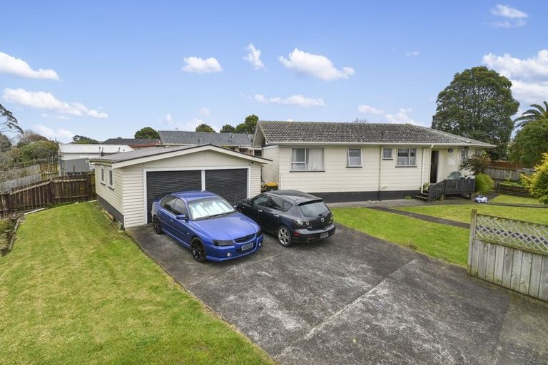 Photo of property in 2 Chantelle Place, Papatoetoe, Auckland, 2025
