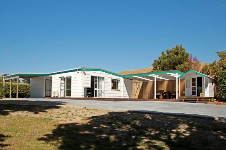 Photo of property in 10 Seaview Road, Herbertville, Dannevirke, 4970