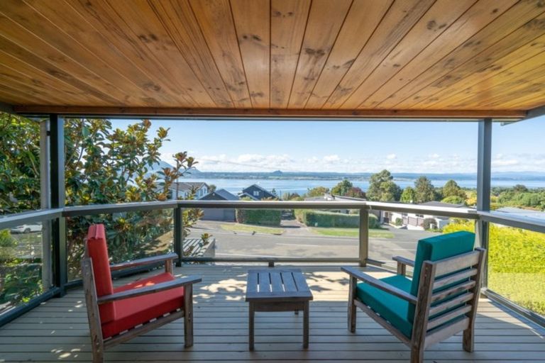 Photo of property in 106 Wakeman Road, Acacia Bay, Taupo, 3330