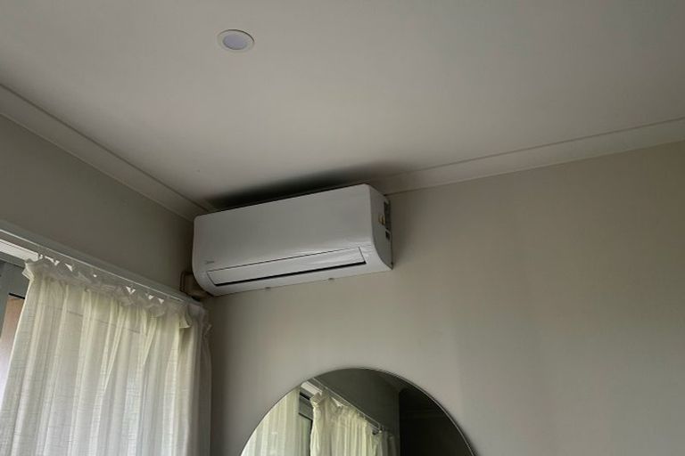 Photo of property in 2/2 Warrant Officer Lane, Hobsonville, Auckland, 0616