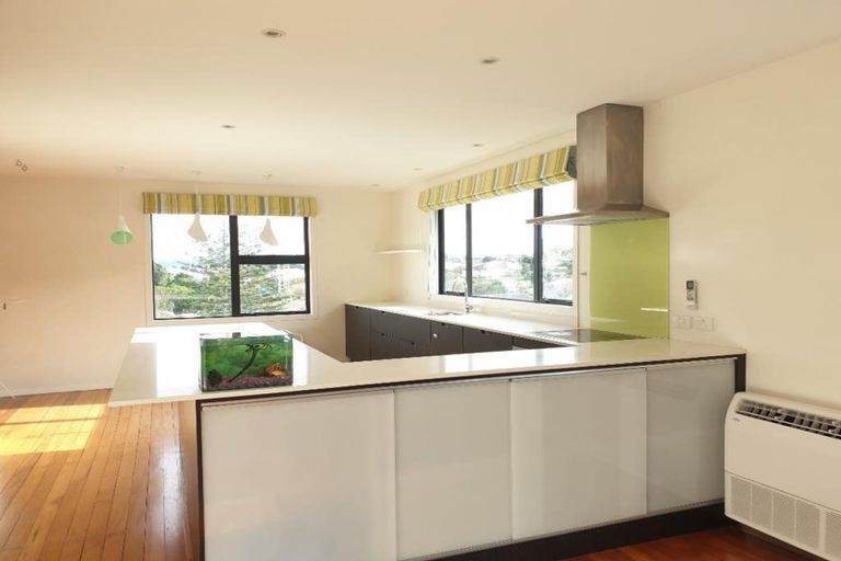 Photo of property in 17 Chaffey Crescent, Titahi Bay, Porirua, 5022