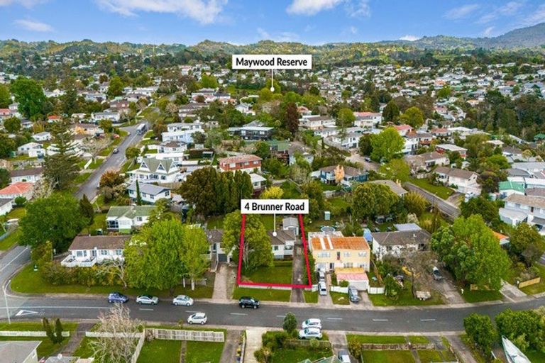 Photo of property in 4 Brunner Road, Glen Eden, Auckland, 0602