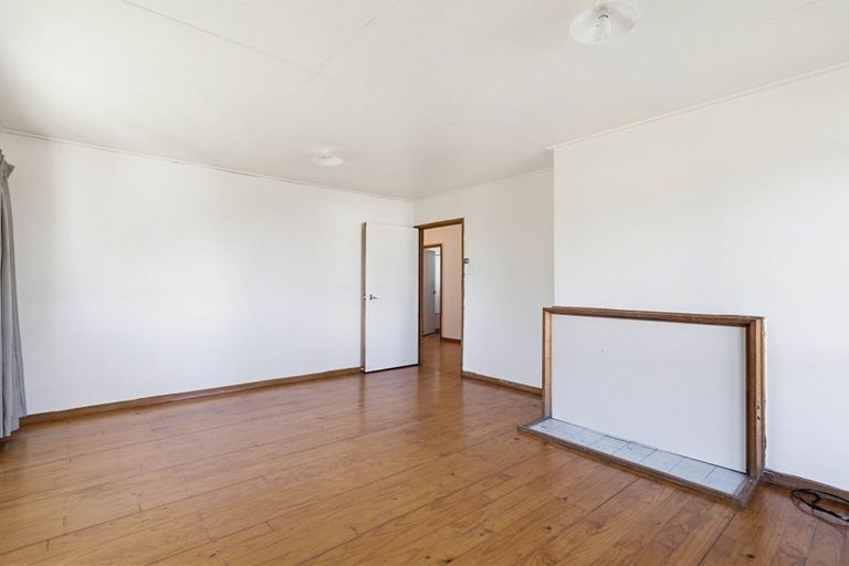 Photo of property in 45 Totara Street, Waiuku, 2123