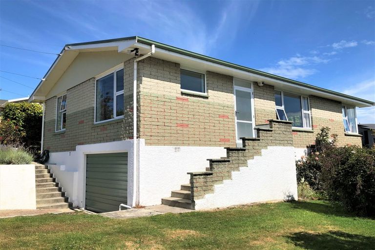 Photo of property in 22 Golfers Drive, Balclutha, 9230