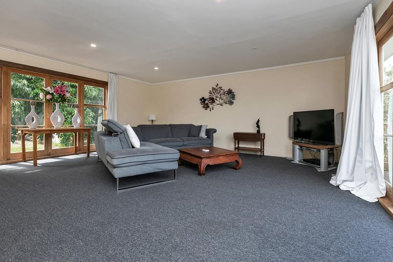 Photo of property in 40 Mountain Road, Mangere Bridge, Auckland, 2022
