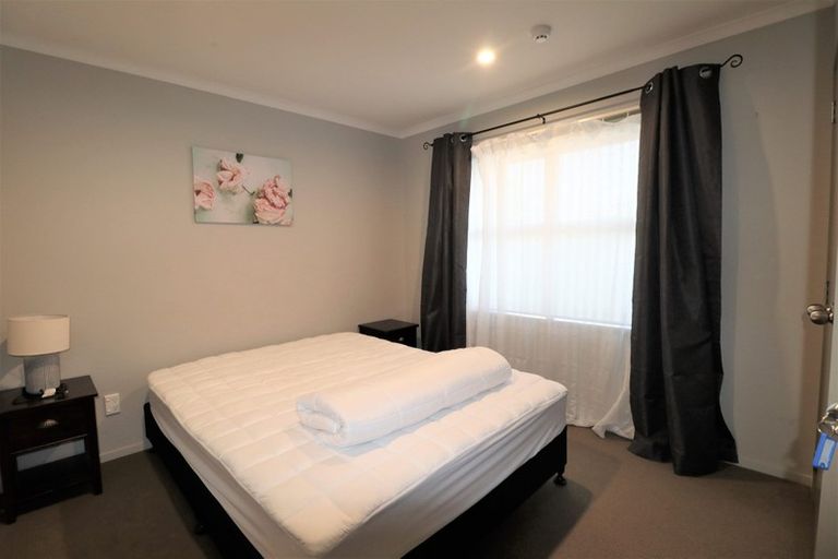 Photo of property in 6 Whitford Place, Rototuna North, Hamilton, 3210