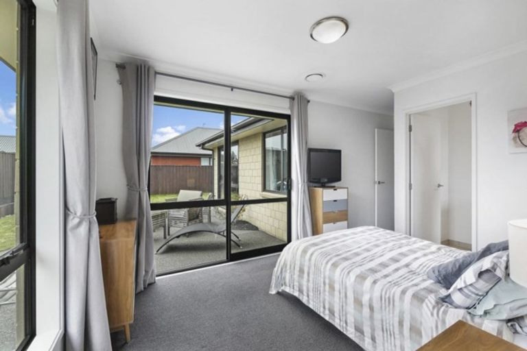 Photo of property in 34 Rossall Crescent, Rolleston, 7615