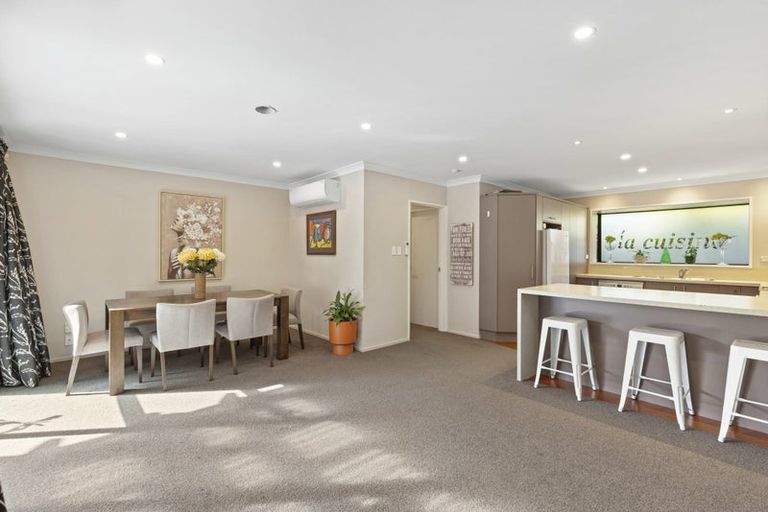 Photo of property in 10 Fuchsia Place, Halswell, Christchurch, 8025