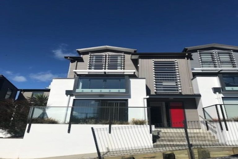 Photo of property in 1 Akeake Lane, Manurewa, Auckland, 2102