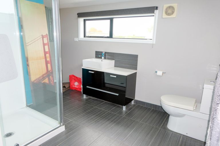 Photo of property in 147 Awamoa Road, Holmes Hill, Oamaru, 9492