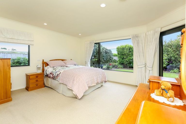Photo of property in 102a Queens Road, Glen Avon, New Plymouth, 4312