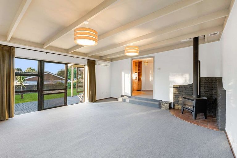 Photo of property in 20 Whakapaki Street, Urenui, 4375