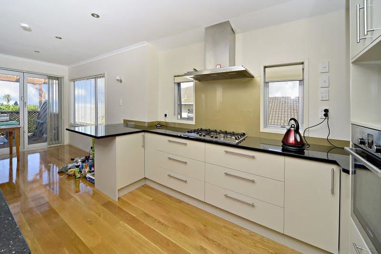 Photo of property in 210 Clovelly Road, Bucklands Beach, Auckland, 2012