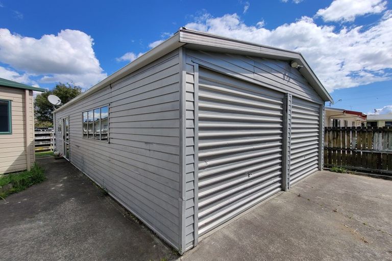 Photo of property in 43 Secretariat Place, Randwick Park, Auckland, 2105