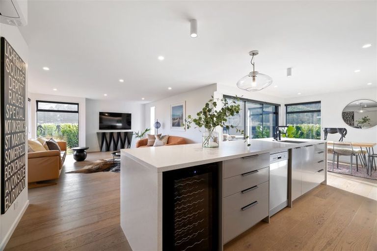 Photo of property in 5 Betty Roberts Lane, Cracroft, Christchurch, 8022