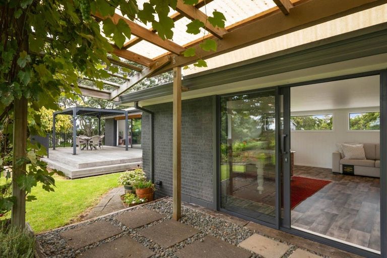 Photo of property in 37 Pohutukawa Drive, Athenree, Katikati, 3177