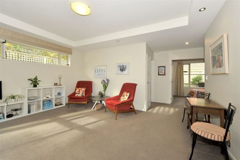 Photo of property in 23d Grassmere Street, Papanui, Christchurch, 8052