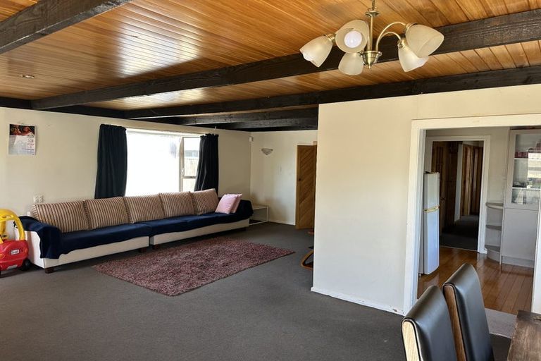 Photo of property in 195 Burwood Road, Burwood, Christchurch, 8083