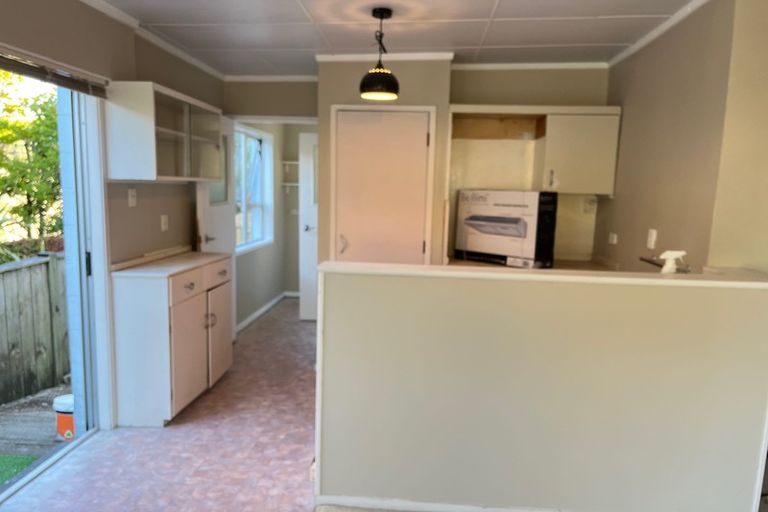 Photo of property in 2/37 Channel View Road, Campbells Bay, Auckland, 0630