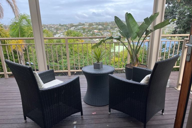 Photo of property in 1/28 Gulf View Road, Murrays Bay, Auckland, 0630